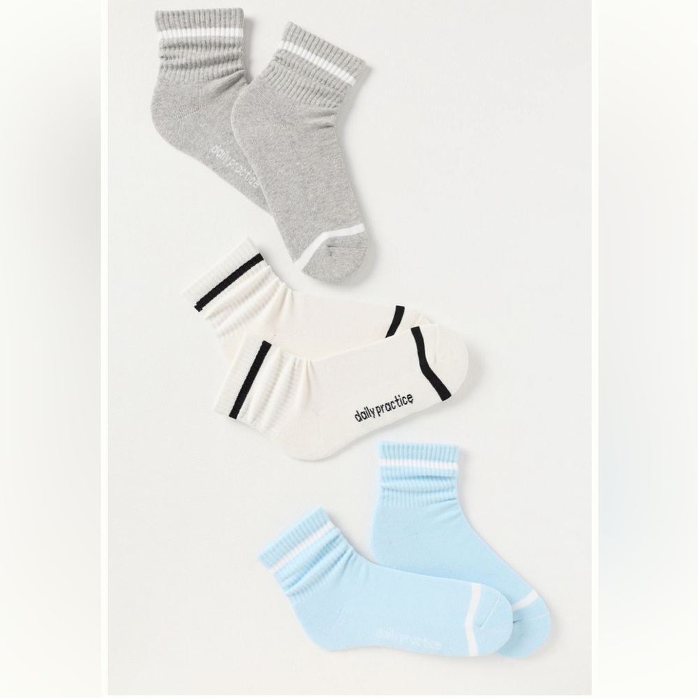 new anthropologie, daily practice, set of crew socks